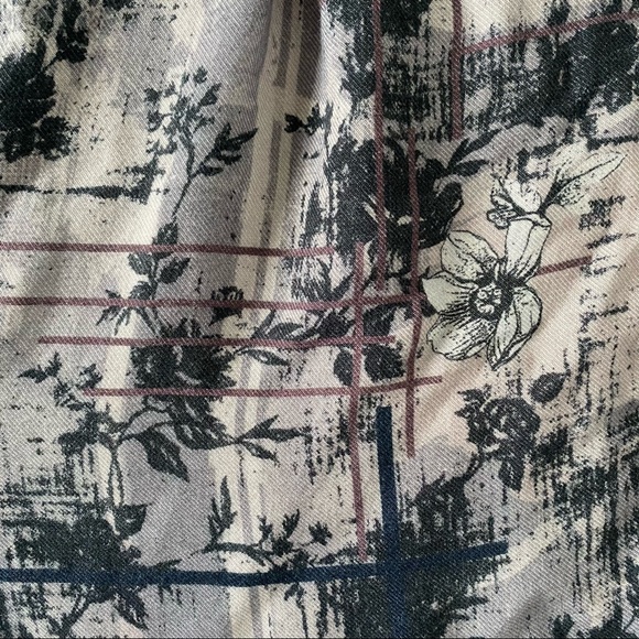 Tolani Collection Plaid Button-Down Shirt - Picture 5 of 6